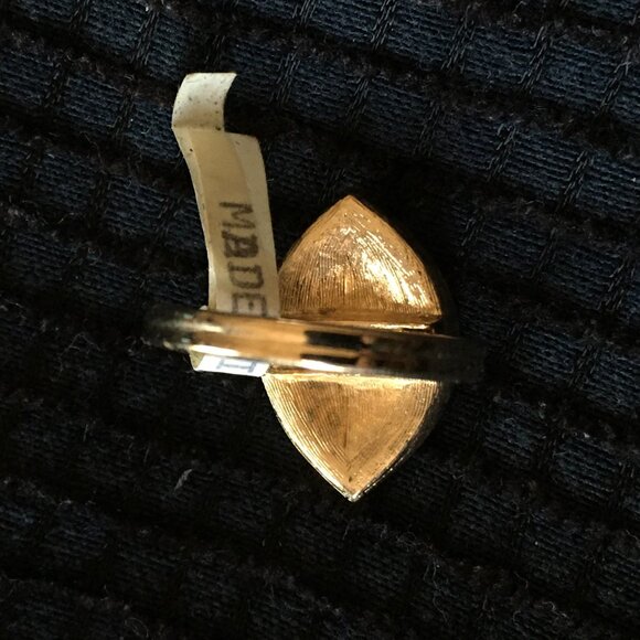 NOS Vtg Sarah Coventry Blue Marquise Stone Pearls Surround Goldtone Ring - Picture 3 of 8